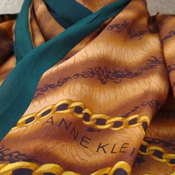 ANNE KLEIN SCARF Silk Leopard  Rectangular Large Forest Green Trim - Picture 2 of 5